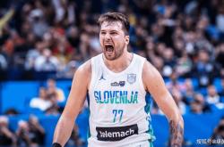 包含清晨AC米兰备战NBA常规赛山东男篮遗憾出局备战欧篮联，欧联加时末段再迎强敌看傻球迷的词条米兰体育