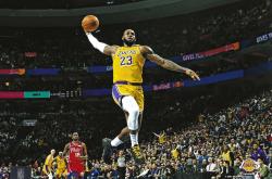 清晨NBA季后赛焦点战，费城76人远射贴柱，压力陡增，资深球员宣示担当的简单介绍米兰体育