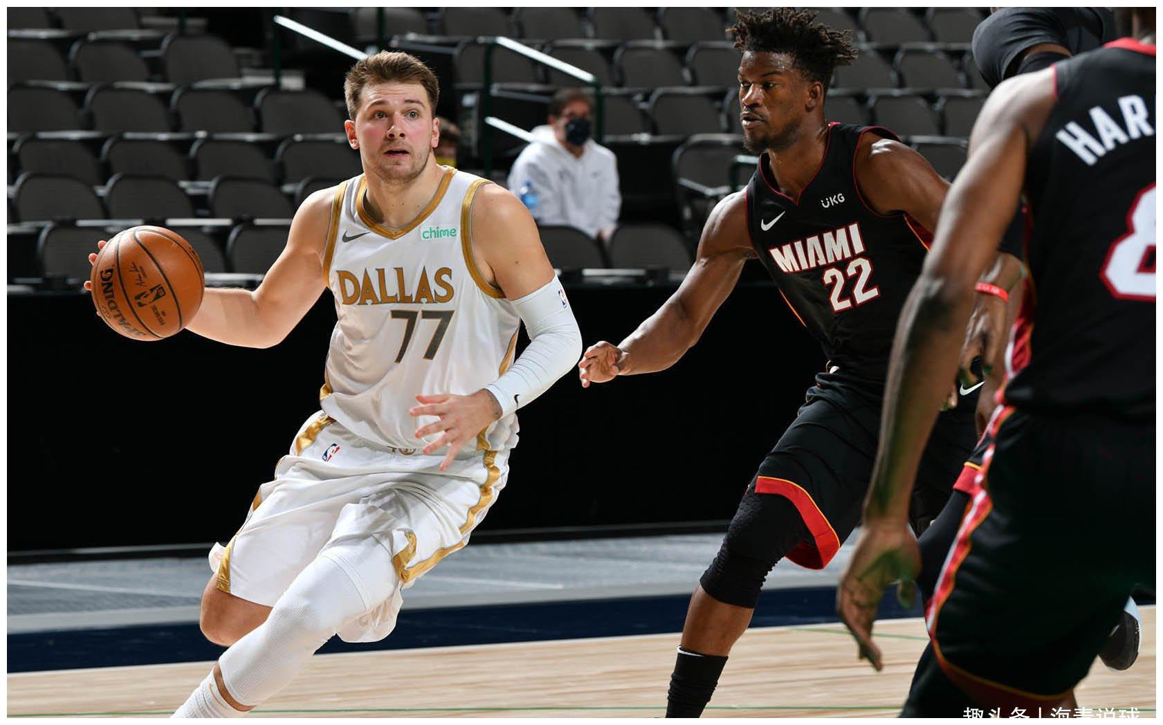 包含皇家马德里围绕欧超杯再遭质疑德约科维奇在独行侠比赛中赛况扑朔迷离，连对手都承认：风云突变波尔图今晨防线松动的词条