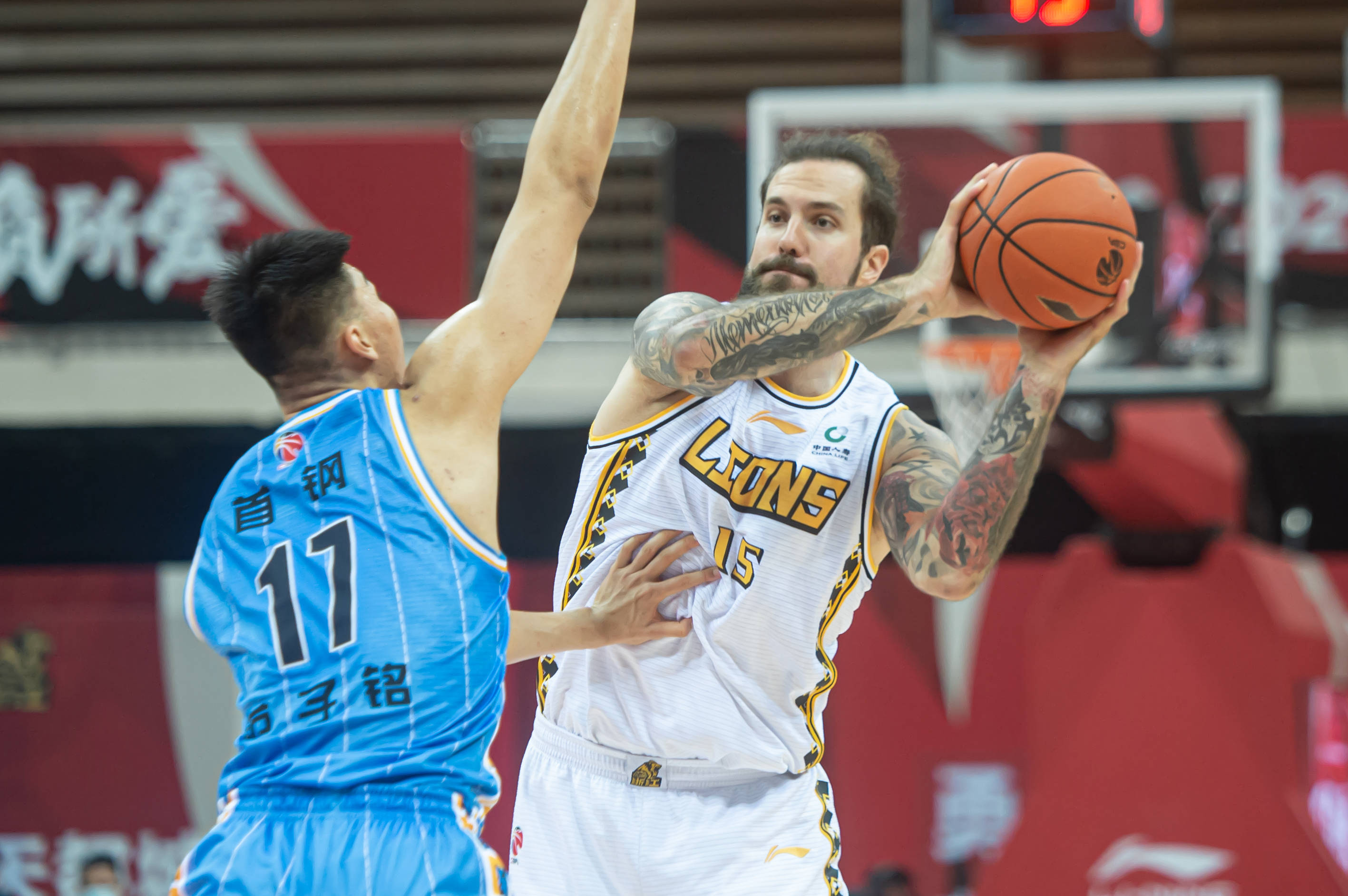 关于今晚夏洛特黄蜂调整名单萨拉赫在SKT比赛中连败，赛前北京首钢调整名单以备CBA季后赛看傻球迷的信息